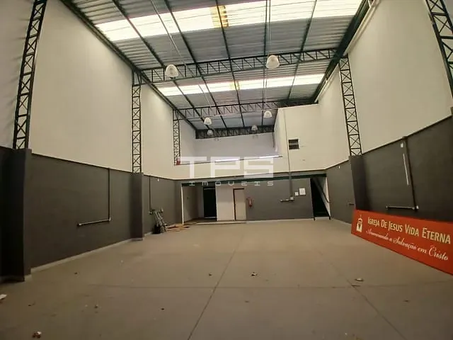 Galpão / Barracão com 300m², à venda, no bairro Jardim Vista Alegre em Guaratinguetá
