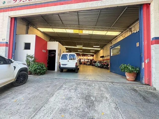 Galpão / Barracão com 483m², à venda, no bairro Jardim Trevo em Jundiaí