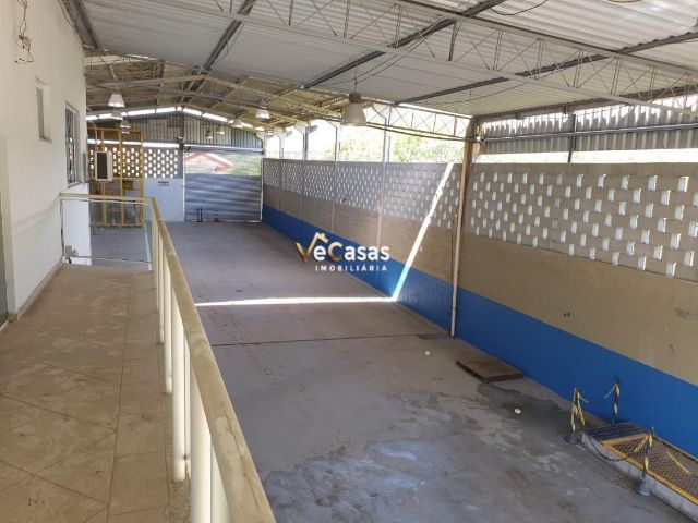 Galpão / Barracão com 640m², à venda ou para alugar, no bairro Serramar em Rio das Ostras
