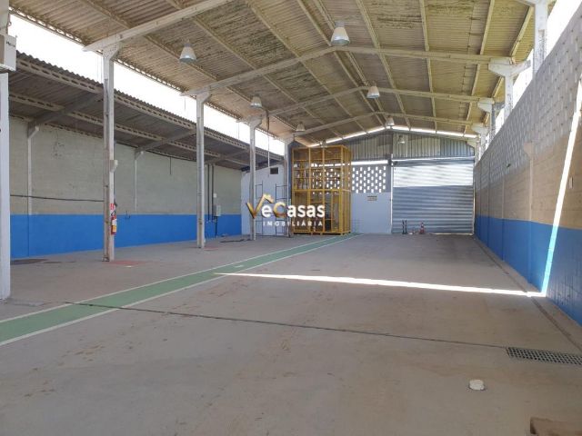 Galpão / Barracão com 640m², à venda ou para alugar, no bairro Serramar em Rio das Ostras