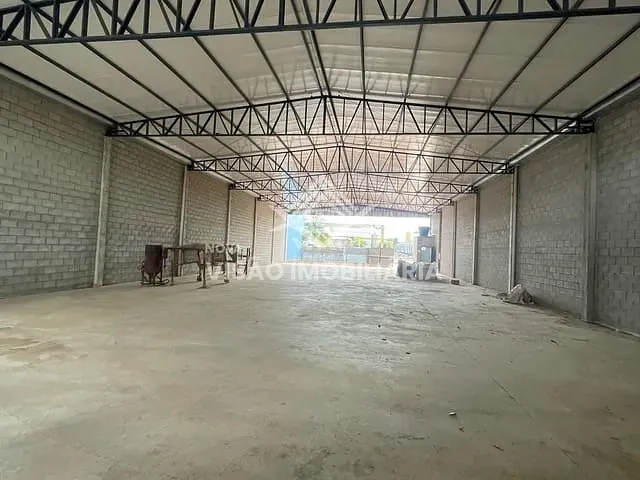 Galpão / Barracão com 585m², para alugar, no bairro CIDADE JARDIM em Sinop