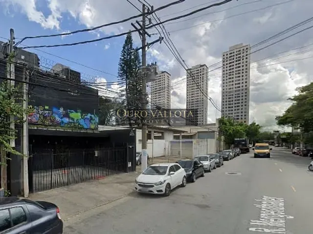 Galpão / Barracão com 600m², para alugar, no bairro Vila Leopoldina em São Paulo