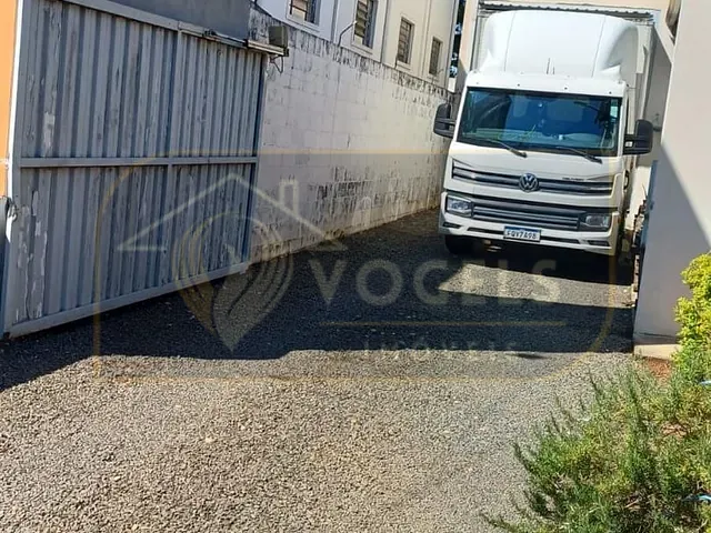 Galpão / Barracão com 450m², à venda, no bairro Parque Residencial Girassóis de Holanda em Holambra