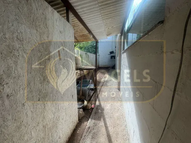 Galpão / Barracão com 450m², à venda, no bairro Parque Residencial Girassóis de Holanda em Holambra