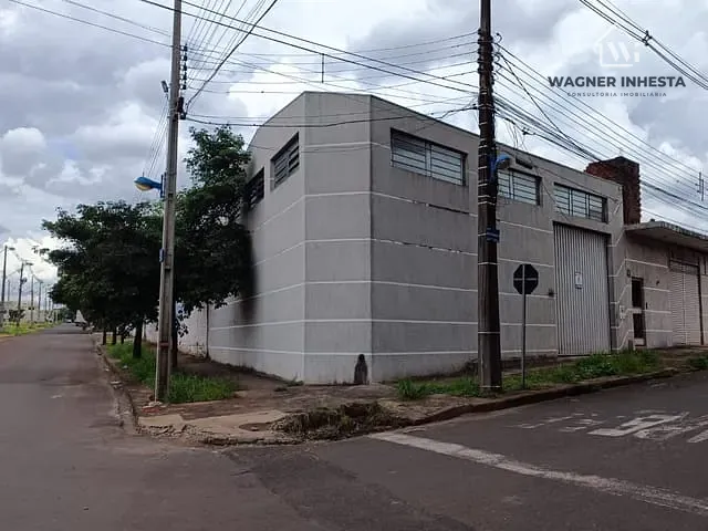 Galpão / Barracão com 332m², à venda, no bairro Jardim América em Maringá