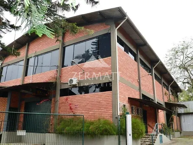 Galpão / Barracão com 2405m², para alugar, no bairro Velha Central em Blumenau