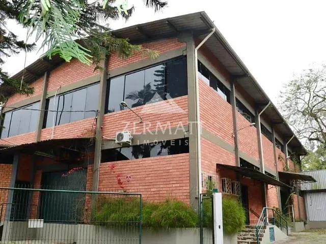 Galpão / Barracão com 2405m², para alugar, no bairro Velha Central em Blumenau