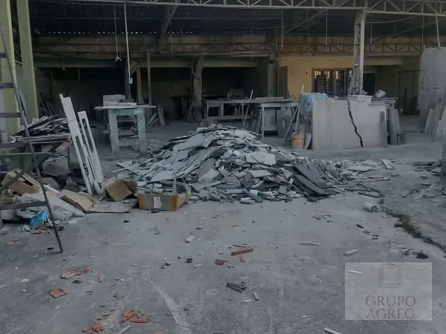 Galpão / Barracão com 312m², para alugar, no bairro Rio Pequeno / Jd. Esmeralda em São Paulo