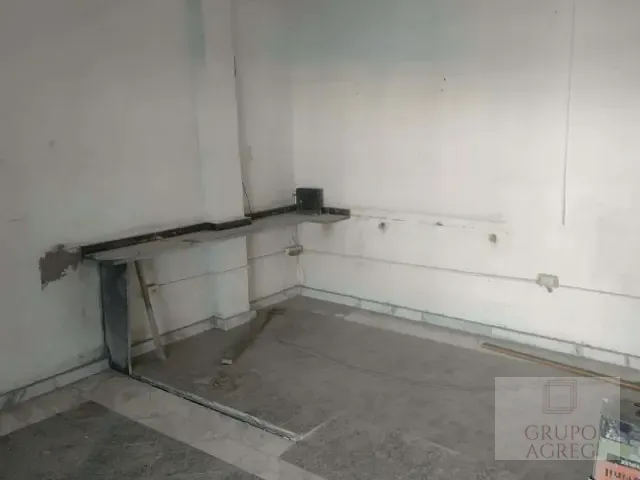Galpão / Barracão com 312m², para alugar, no bairro Rio Pequeno / Jd. Esmeralda em São Paulo