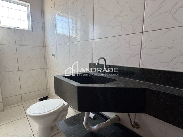 Galpão / Barracão com 180m², à venda, no bairro Nucleo Habitacional Papa Joao Paulo I em Apucarana