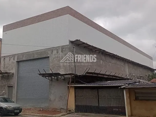 Galpão / Barracão com 370m², para alugar, no bairro Parque Guarani em São Paulo