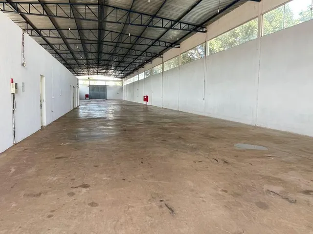 Galpão / Barracão com 2156m², para alugar, no bairro Plano Diretor Sul em Palmas