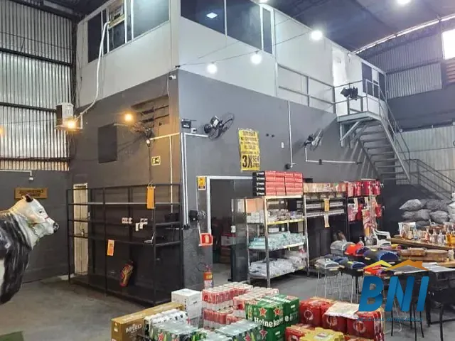 Galpão / Barracão com 533m², à venda ou para alugar, no bairro Rancho Novo em Nova Iguaçu