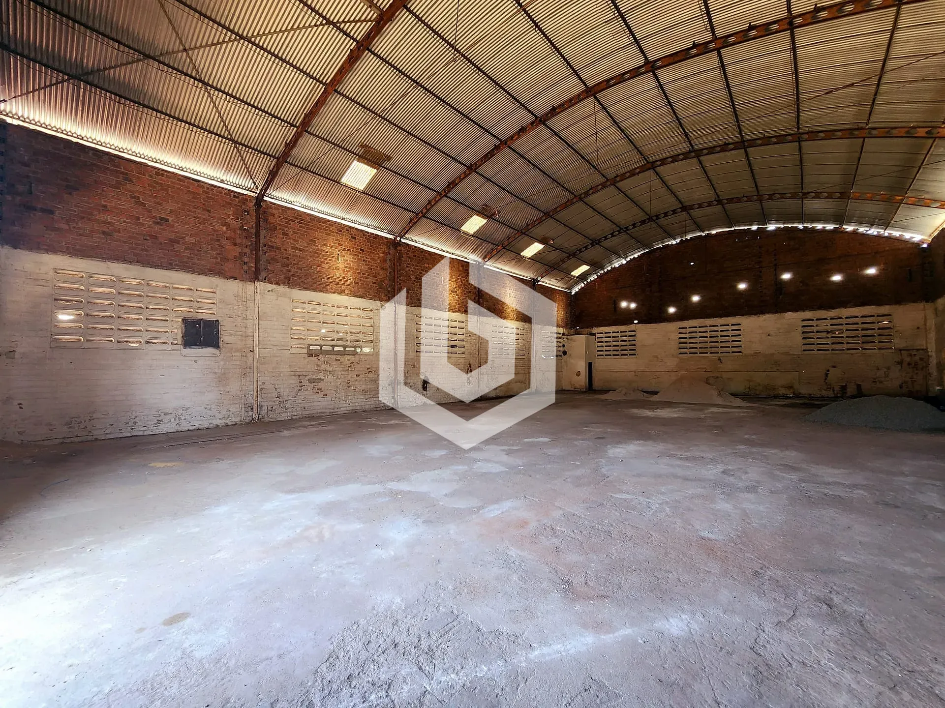 Depósito-Galpão, 560 m² - Foto 1
