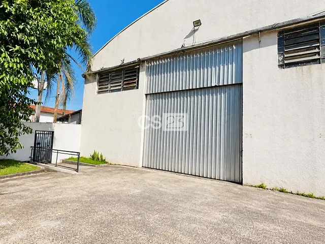 Galpão / Barracão com 1100m², para alugar, no bairro Veraliz em Londrina