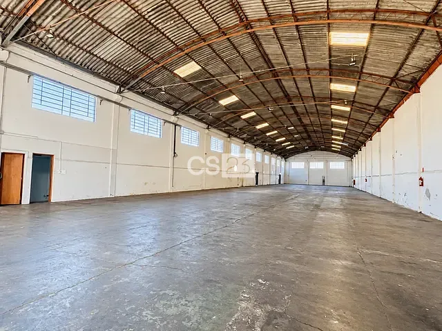 Galpão / Barracão com 1100m², para alugar, no bairro Veraliz em Londrina