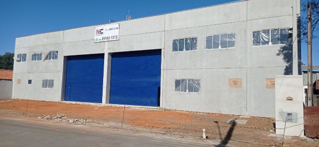 Galpão / Barracão com 1050m², para alugar, no bairro Cidade Nova em Pindamonhangaba