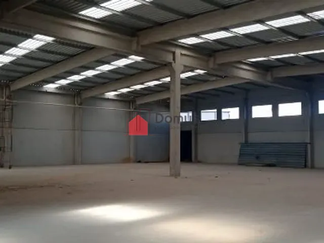 Galpão / Barracão com 1050m², para alugar, no bairro Cidade Nova em Pindamonhangaba