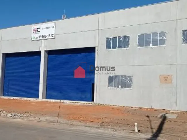Galpão / Barracão com 1050m², para alugar, no bairro Cidade Nova em Pindamonhangaba