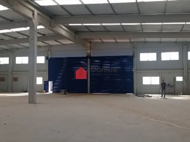 Galpão / Barracão com 1050m², para alugar, no bairro Cidade Nova em Pindamonhangaba