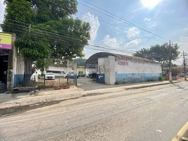 Galpão / Barracão com 840m², para alugar, no bairro Voldac em Volta Redonda