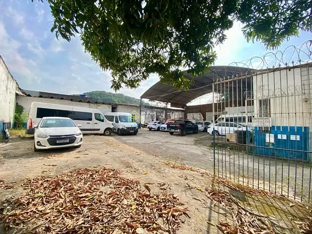 Galpão / Barracão com 840m², para alugar, no bairro Voldac em Volta Redonda