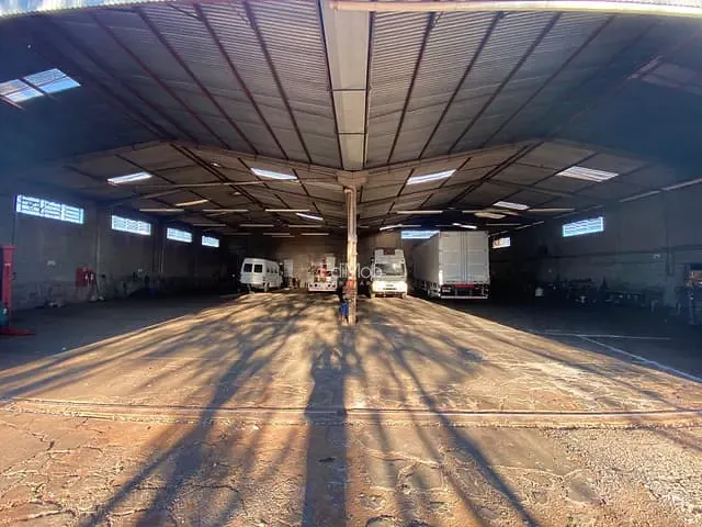 Galpão / Barracão para alugar, no bairro Parque São Paulo em Cascavel