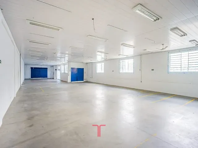 Galpão / Barracão com 1152m², para alugar, no bairro Rebouças em Curitiba