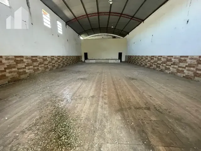 Galpão / Barracão com 322m², à venda ou para alugar, no bairro Ponto Chic em Nova Iguaçu