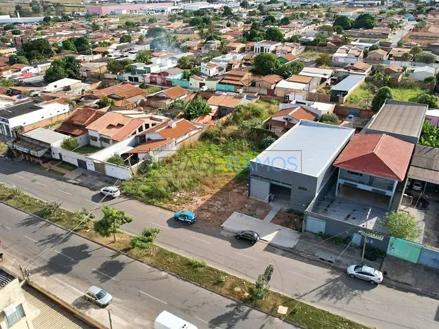 Galpão / Barracão com 320m², para alugar, no bairro Retiro do Bosque em Aparecida de Goiânia