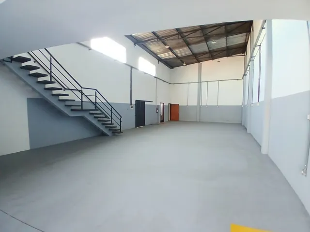 Galpão / Barracão com 281m², para alugar, no bairro Jardim Boa Vista em Limeira