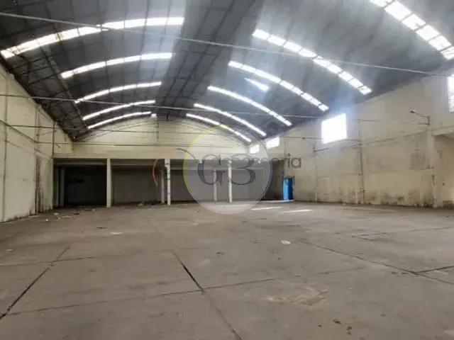 Galpão / Barracão com 1272m², para alugar, no bairro Centro em Pelotas