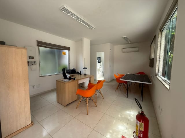 Galpão / Barracão com 600m², à venda ou para alugar, no bairro Engenho do Mato em Niterói