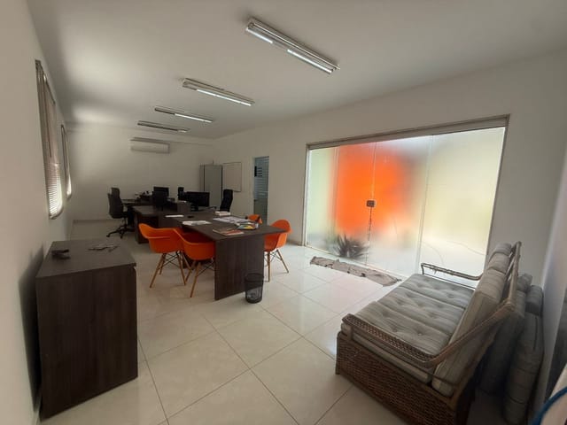 Galpão / Barracão com 600m², à venda ou para alugar, no bairro Engenho do Mato em Niterói