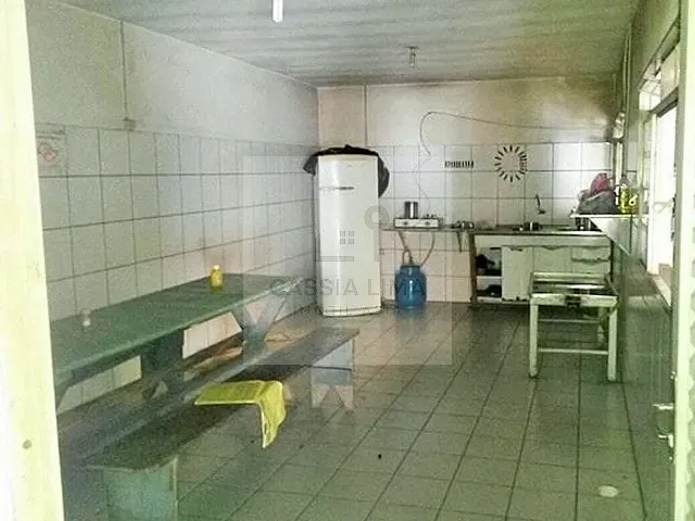 Galpão / Barracão com 1300m², para alugar, no bairro Brás em São Paulo