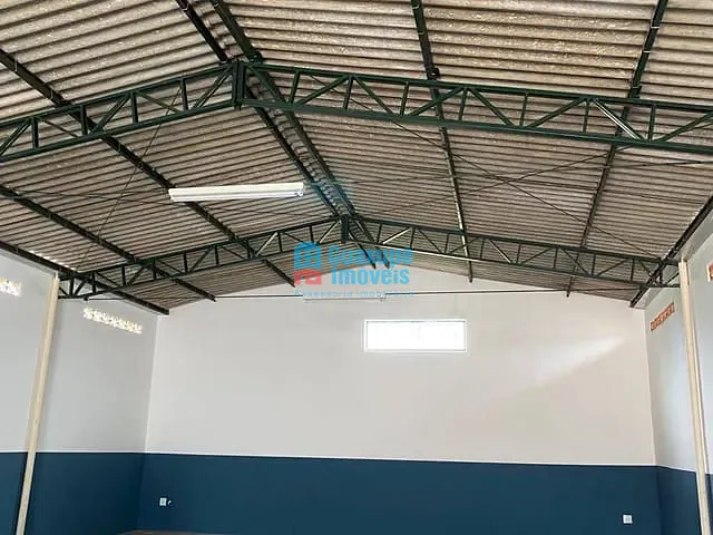 Galpão / Barracão com 319m², para alugar, no bairro Vila Rica em Guaxupé