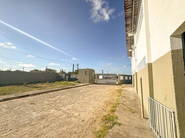 Galpão / Barracão à venda, no bairro D. I. N. Sa. Socorro em Nossa Senhora do Socorro