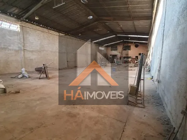 Galpão / Barracão com 600m², para alugar, no bairro Dona Clara em Belo Horizonte