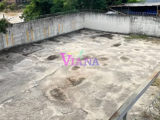 Galpão / Barracão com 1000m², para alugar, no bairro Baiminas em Cachoeiro de Itapemirim
