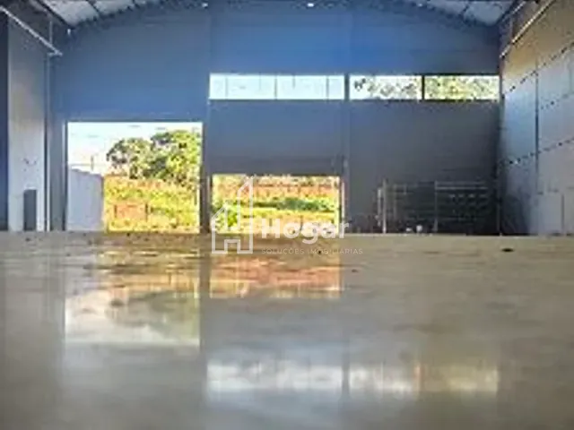 Galpão / Barracão à venda ou para alugar, no bairro Cilo 2 em Londrina