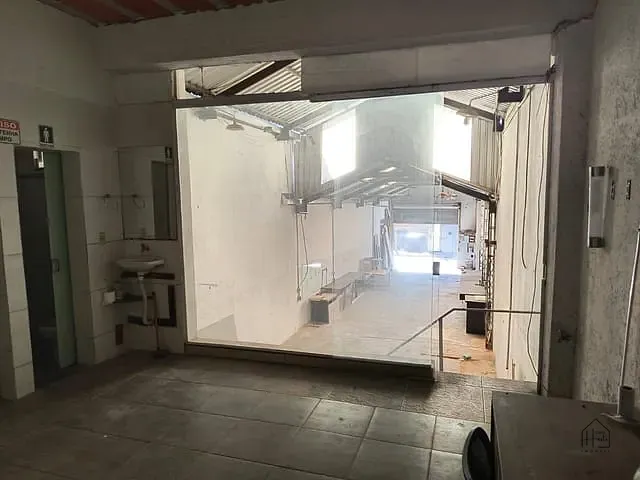 Galpão / Barracão à venda, no bairro Vila Marieta em São Paulo
