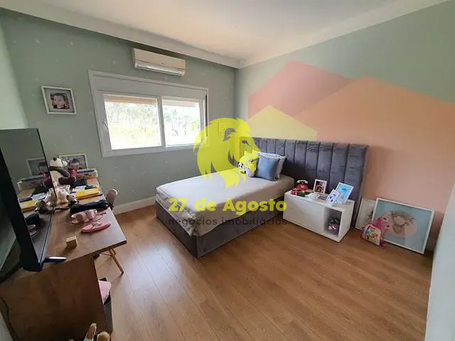 Galpão / Barracão com 1000000m² 1 quarto e 1 banheiro, à venda ou para alugar, no bairro Petrópolis em Londrina
