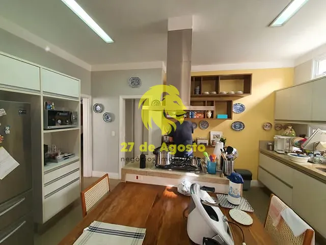 Galpão / Barracão com 1000000m² 1 quarto e 1 banheiro, à venda ou para alugar, no bairro Petrópolis em Londrina