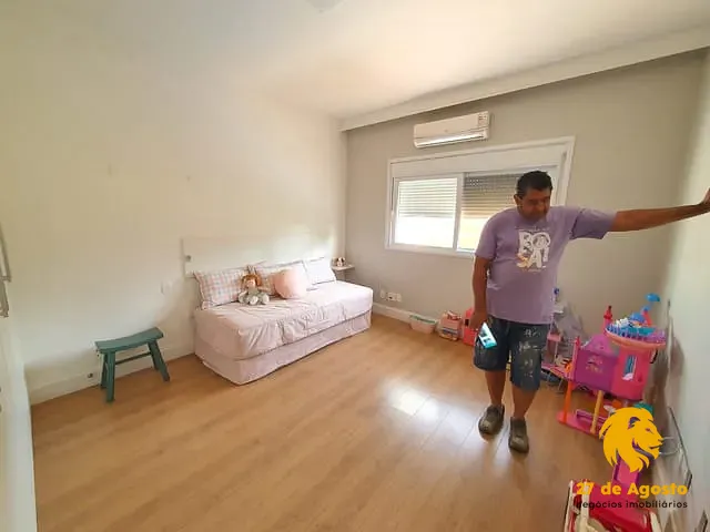 Galpão / Barracão com 1000000m² 1 quarto e 1 banheiro, à venda ou para alugar, no bairro Petrópolis em Londrina