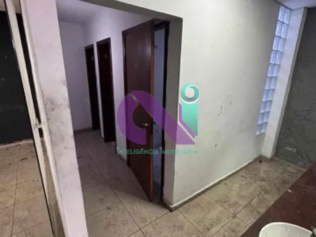 Galpão / Barracão com 350m², para alugar, no bairro Quitaúna em Osasco