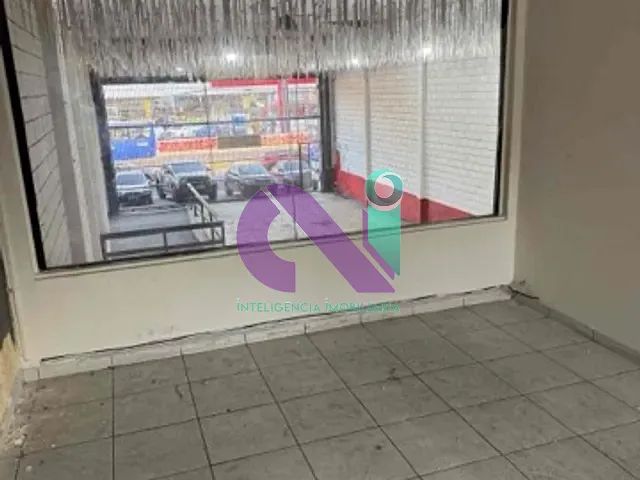 Galpão / Barracão com 350m², para alugar, no bairro Quitaúna em Osasco