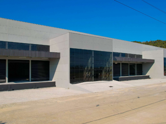 Galpão / Barracão com 3000m², à venda, no bairro Centro em Porto Belo