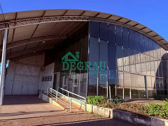Galpão / Barracão com 2500m², para alugar, no bairro Parque Cimentolândia em Itapeva