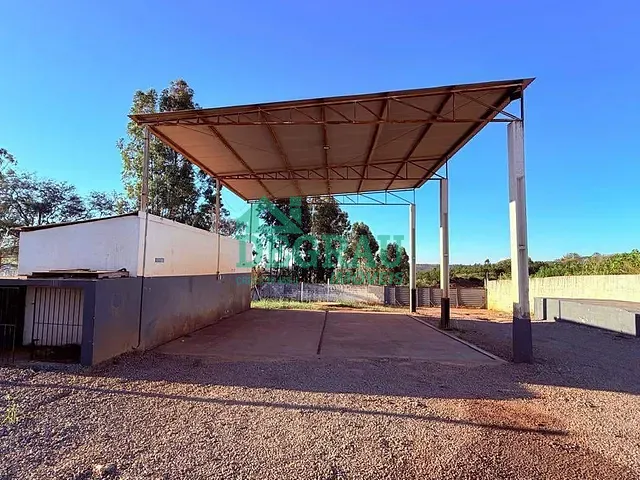 Galpão / Barracão com 2500m², para alugar, no bairro Parque Cimentolândia em Itapeva