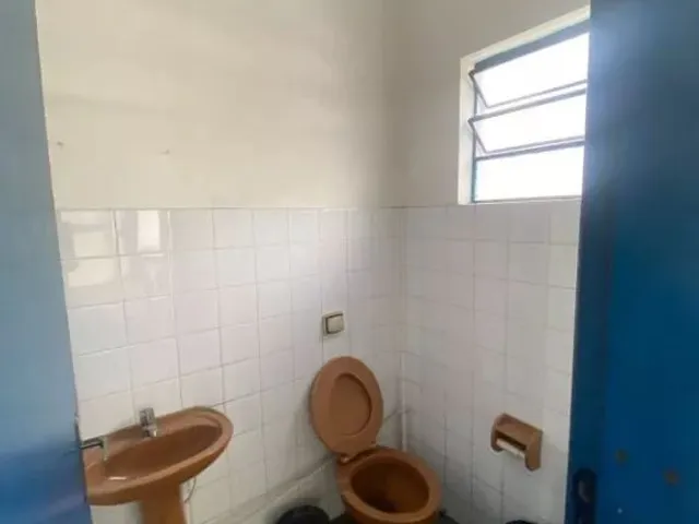 Galpão / Barracão à venda, no bairro Seminário em Curitiba